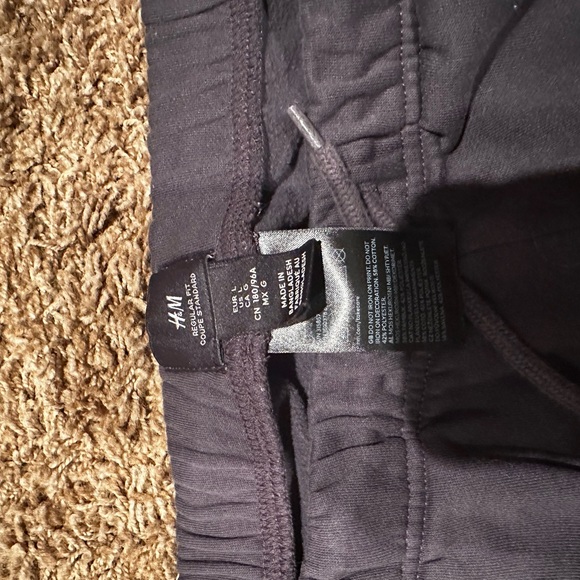 H&m joggers - Picture 3 of 3